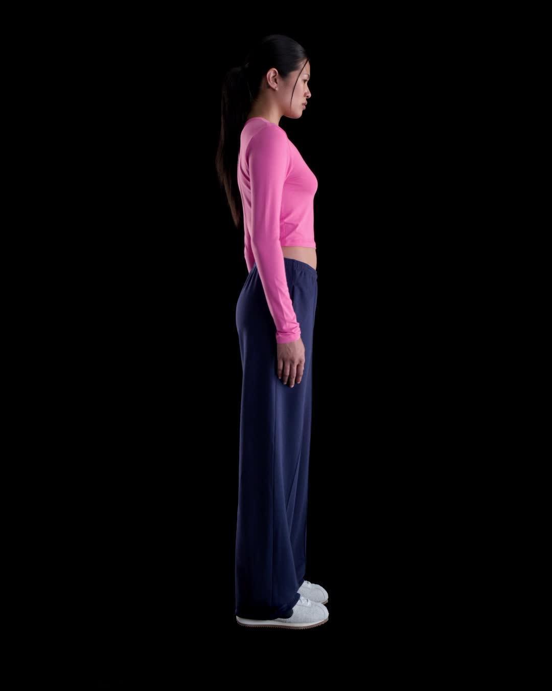 Nike Sportswear Chill Knit Women's Slim Long-Sleeve Cropped Top Product Image