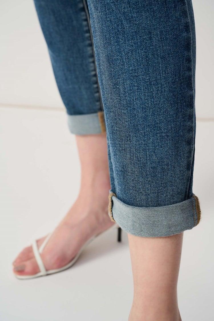 Slim Fit Cropped Jeans With Rolled Hem Product Image