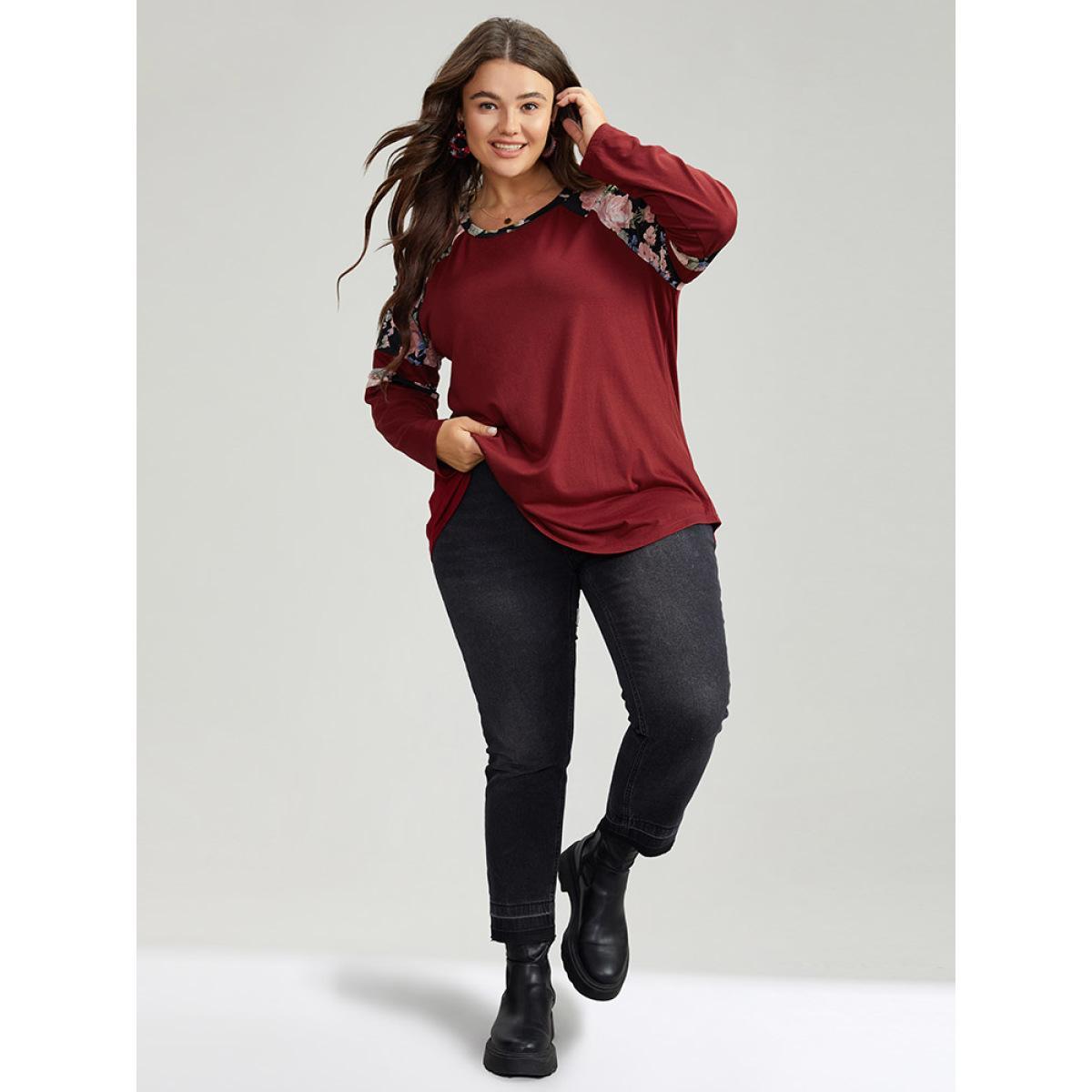 Plus Size Floral Print Patchwork Raglan Sleeve T-shirt Red Women Casual Contrast Floral Round Neck Festival-Christmas T-shirts BloomChic 12/L Product Image
