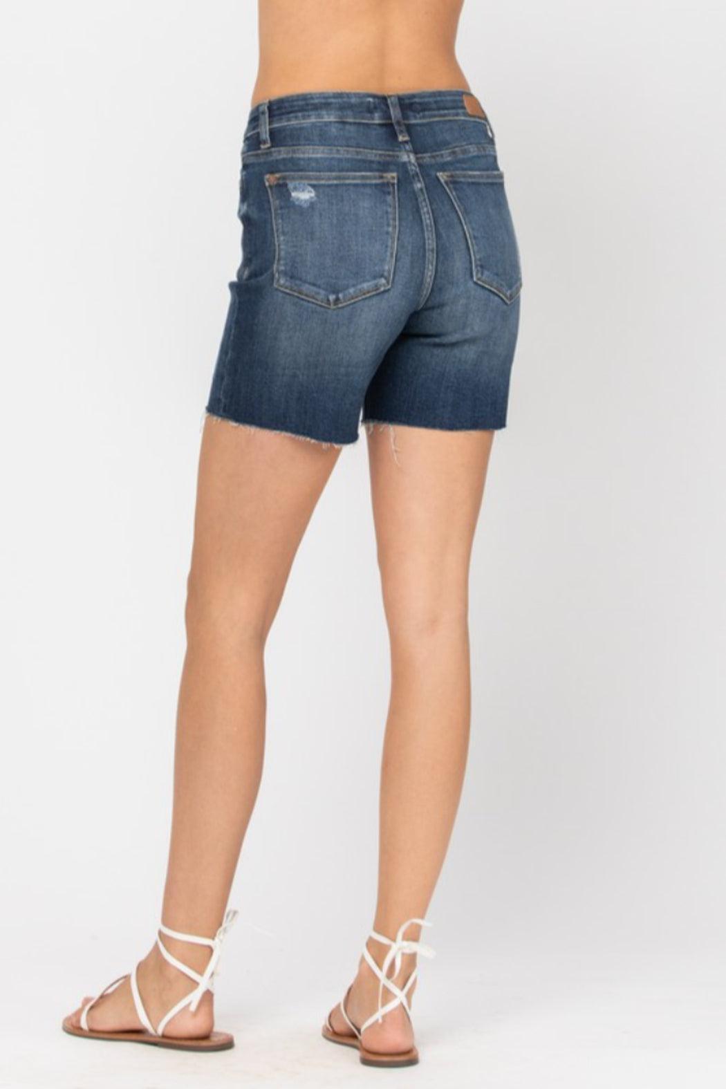 Bonnie Curvy Short Product Image