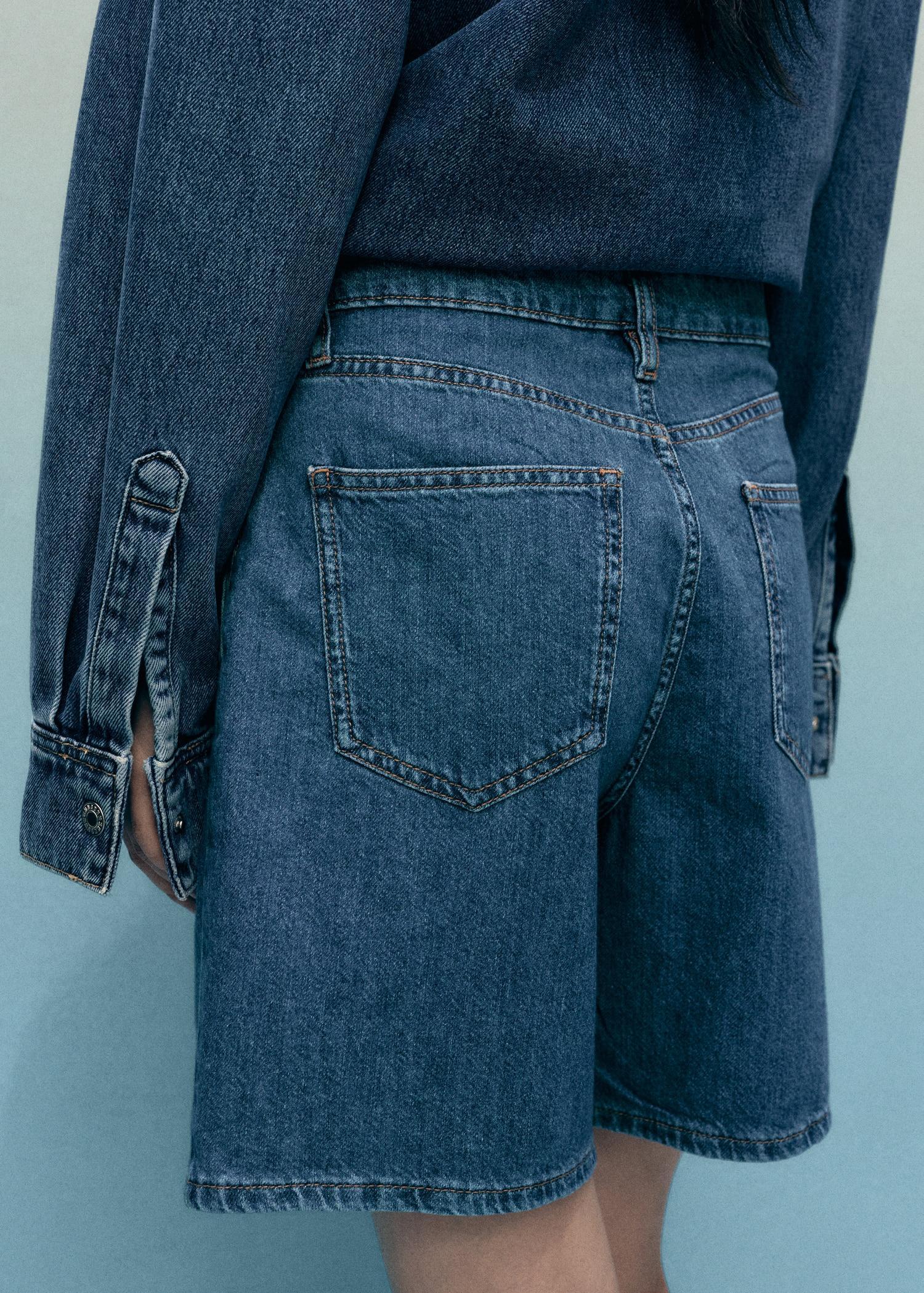 Mid-rise denim bermuda shorts with pleats - Women | MANGO USA Product Image