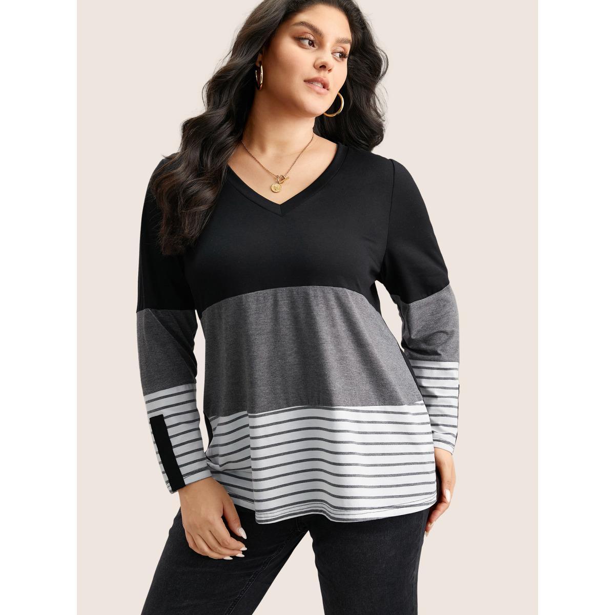 Plus Size Colorblock Contrast Striped V Neck T-shirt Black Women Casual Contrast Striped V-neck Everyday T-shirts BloomChic 18-20/2X Product Image