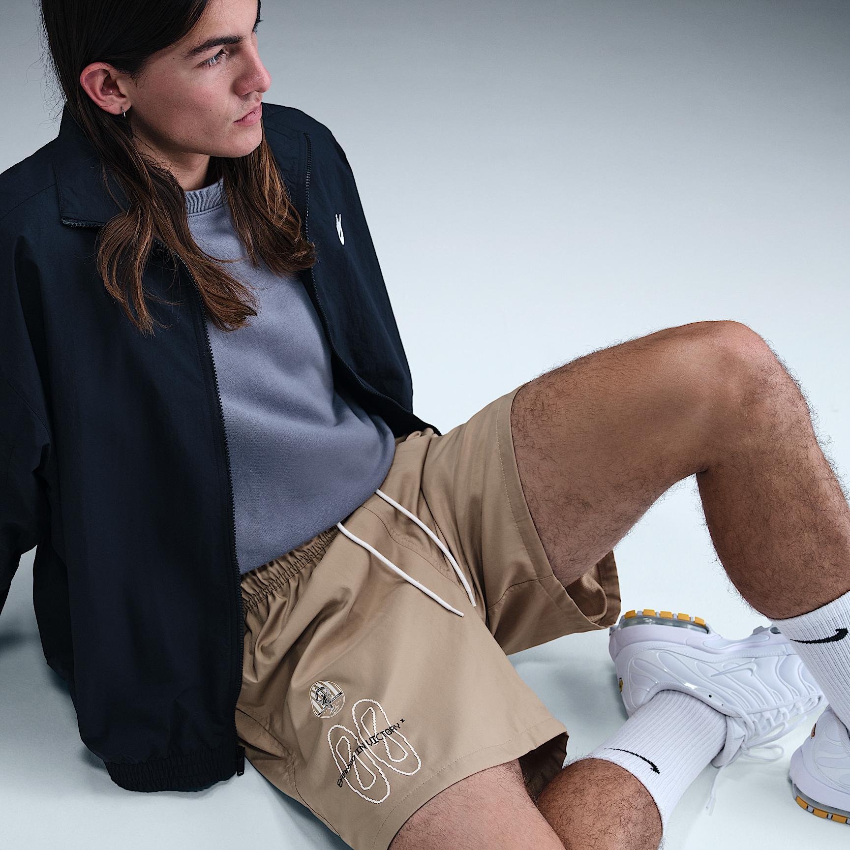 Nike Men's Club Flow Shorts Product Image
