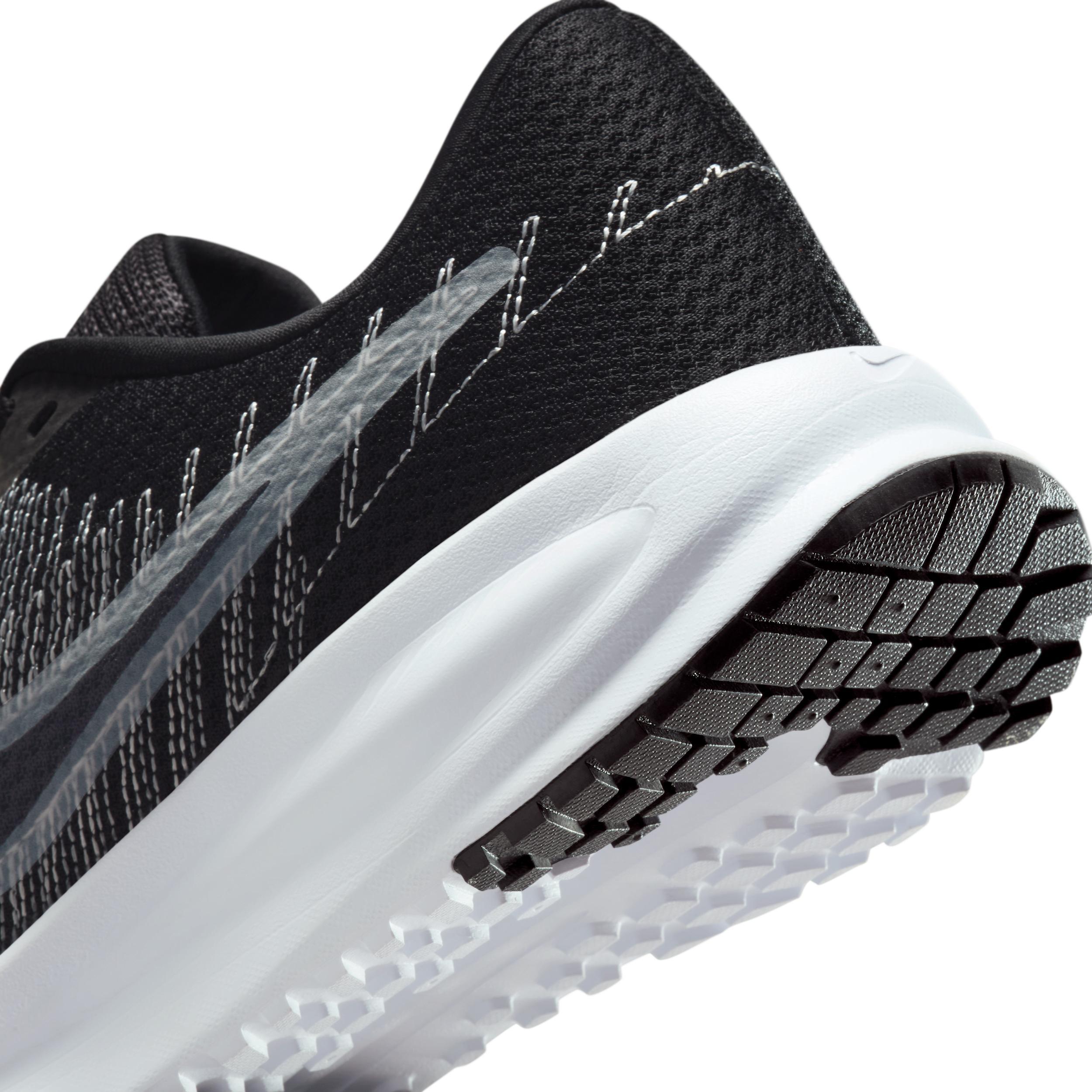Nike Women's Run Defy Road Running Shoes Product Image