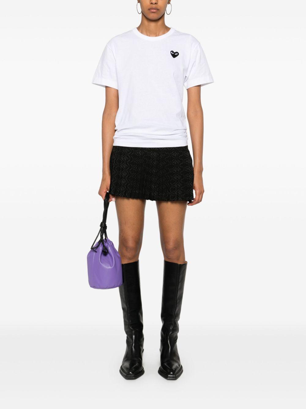 heart-patch T-shirt Product Image