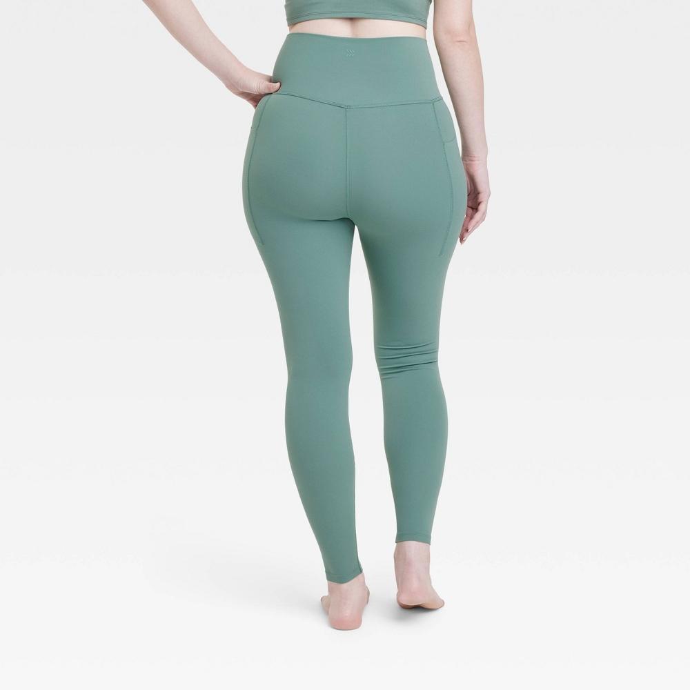 Womens Everyday Soft Ultra High-Rise Pocketed Leggings - All In Motion Black 2X: Moisture Wicking, UPF 50+ Product Image