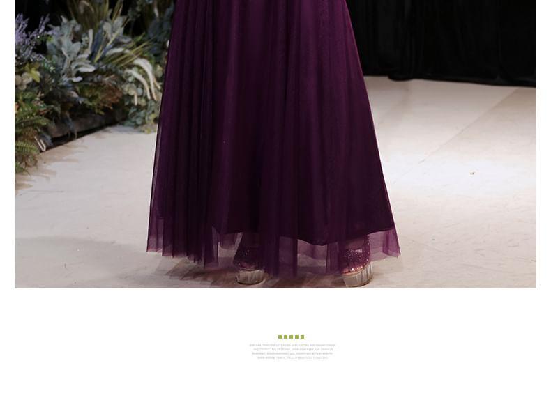 Plus Size Elbow-Sleeve Boatneck Lace A-Line Evening Gown Product Image