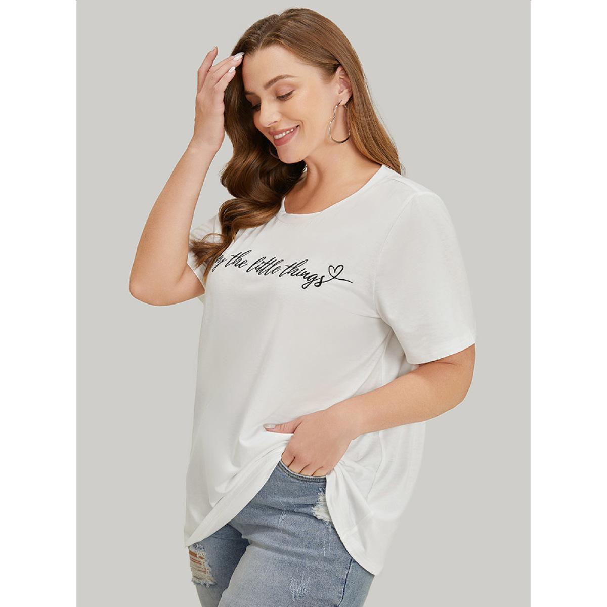 Plus Size Heart & Slogan Print Graphic T-shirt White Women Casual Positive slogan Dailywear T-shirts BloomChic 22-24/3X Product Image