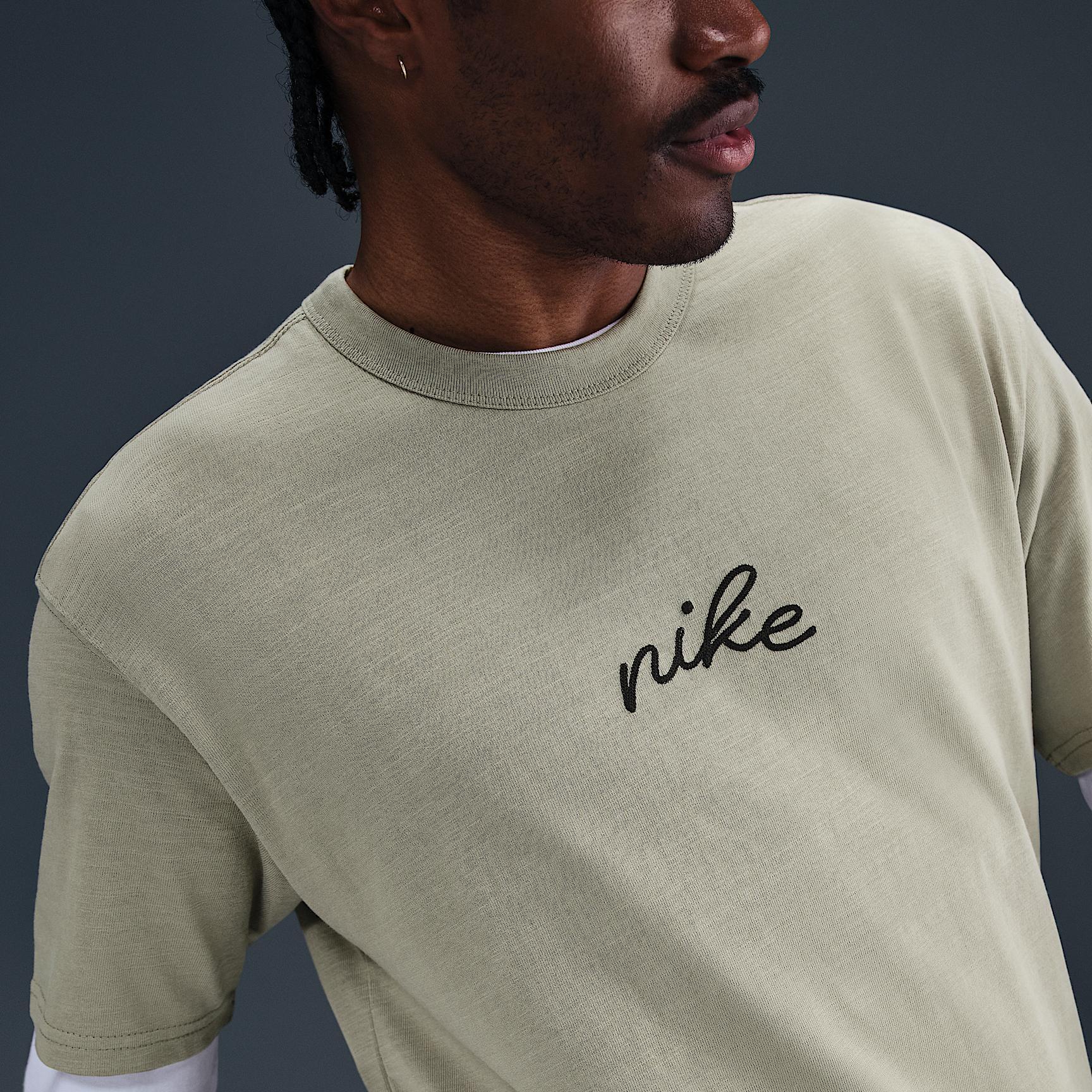 Nike Sportswear Premium Essentials Men's T-shirt Product Image
