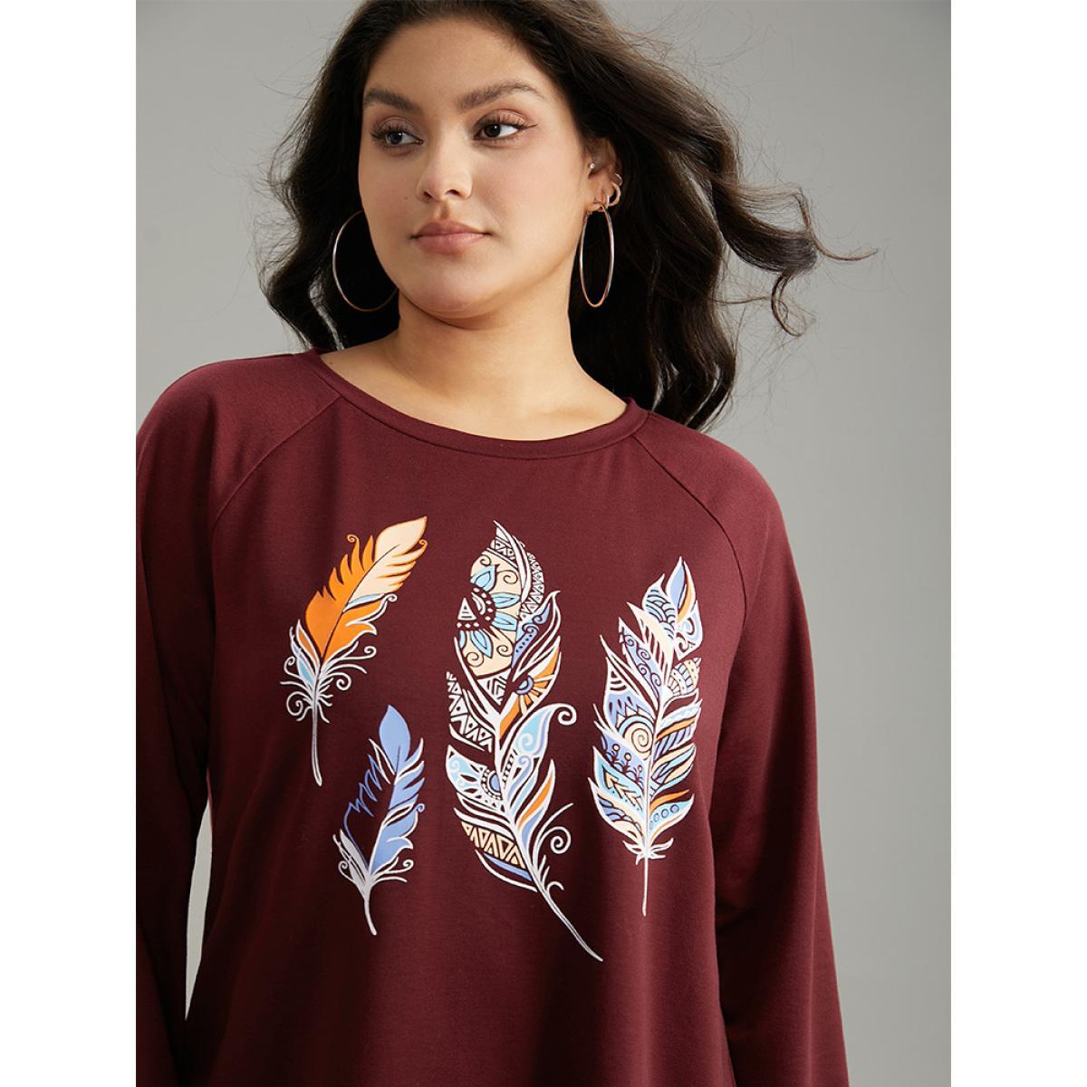 Plus Size Feather Print Crew Neck Raglan Sleeve Sweatshirt Women Scarlet Casual Printed Dailywear Sweatshirts BloomChic 26/4X Product Image