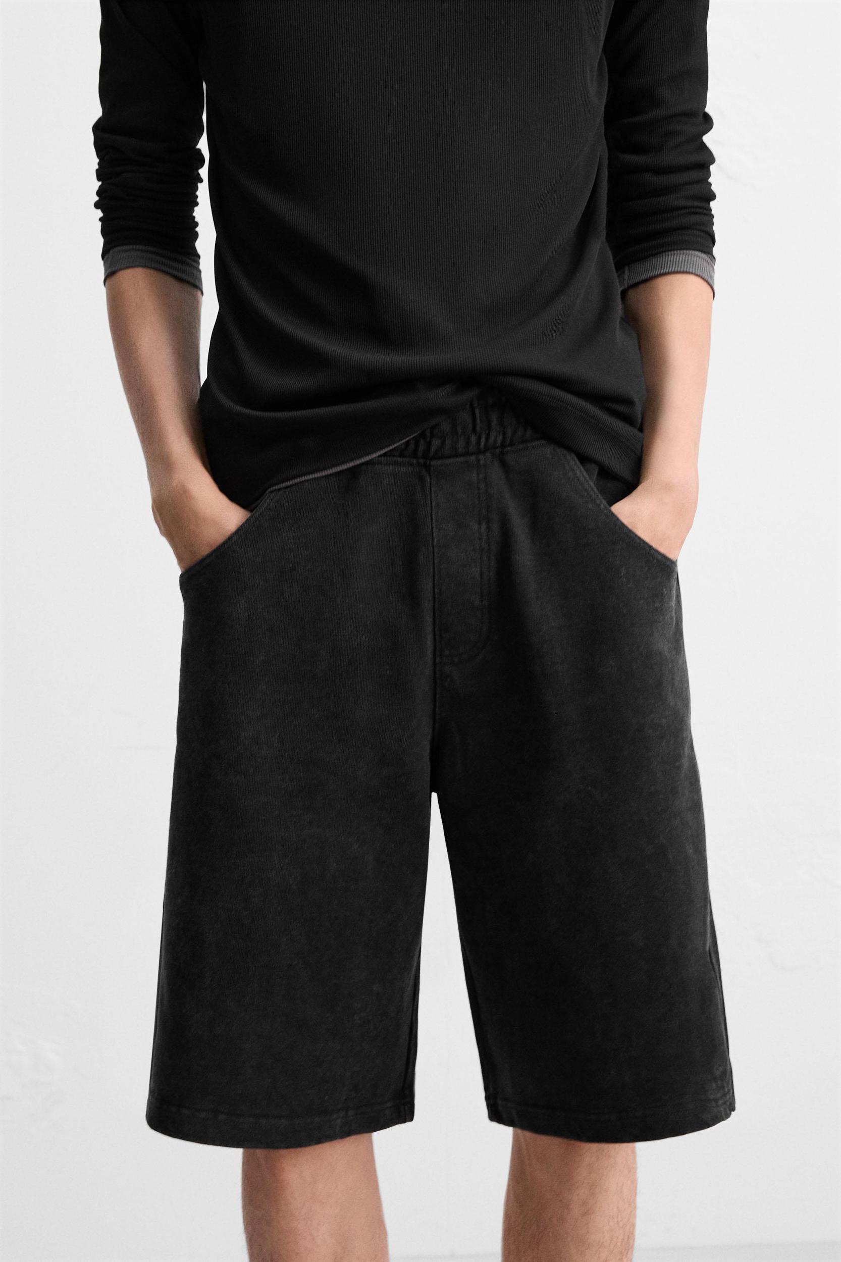 BAGGY FIT JOGGER SHORTS Product Image