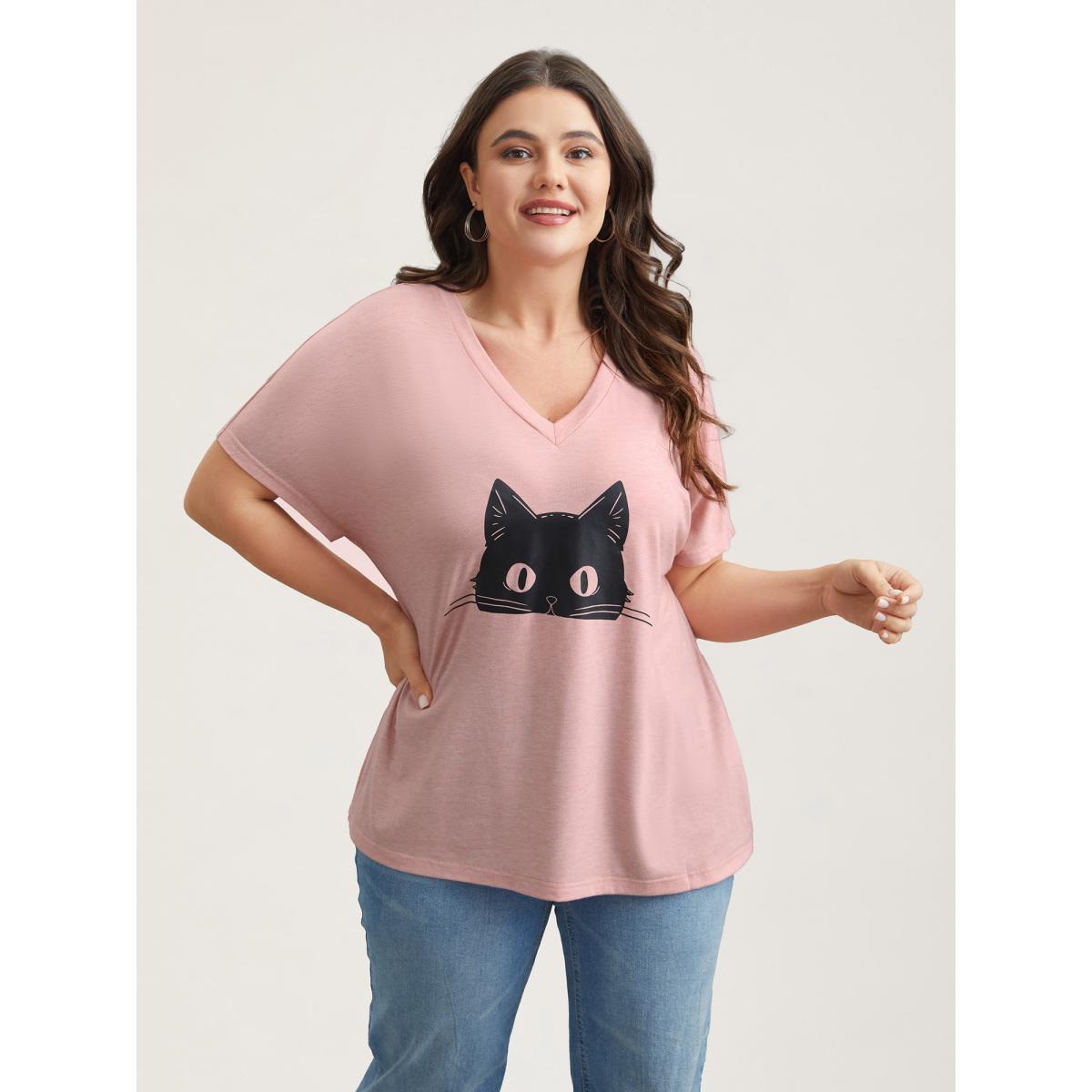 Plus Size Cat Print V-Neck Half Sleeve T-Shirt Crepe Women Casual Non Animals V-neck Everyday T-shirts BloomChic 30/6X Product Image