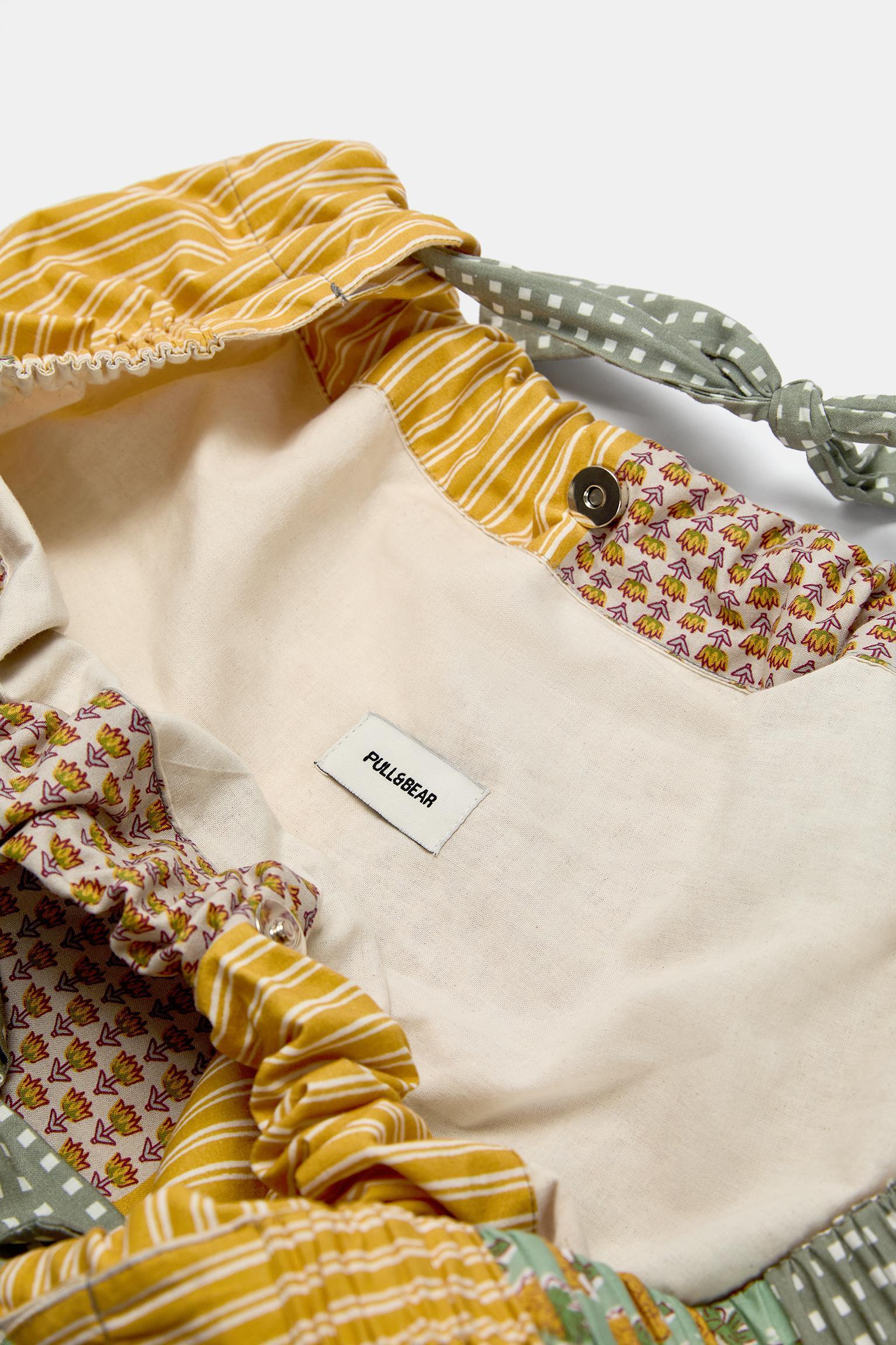 Printed maxi shopper bag Product Image