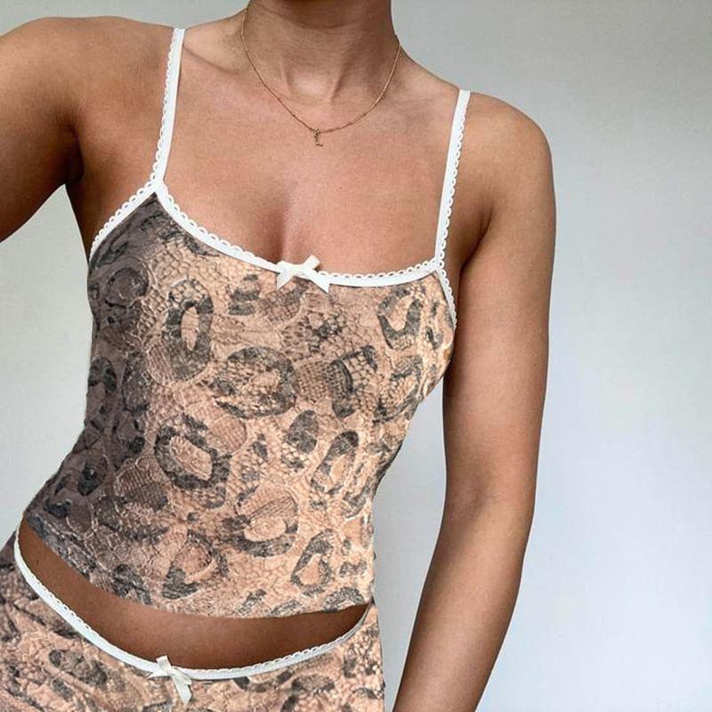 Set: Lace-Trim Bow Accent Leopard Print Slim-Fit Crop Camisole Top + Low Waist Mini Shorts Product Image