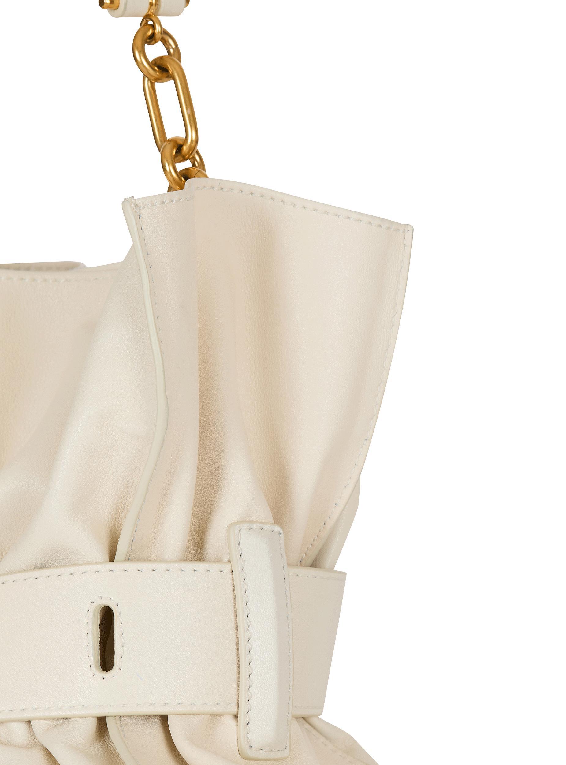 Medium Anthem bag in leather Product Image
