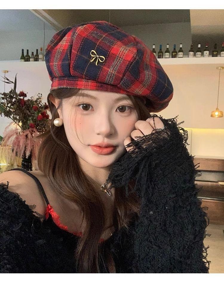 Bow Plaid Beret Hat Product Image