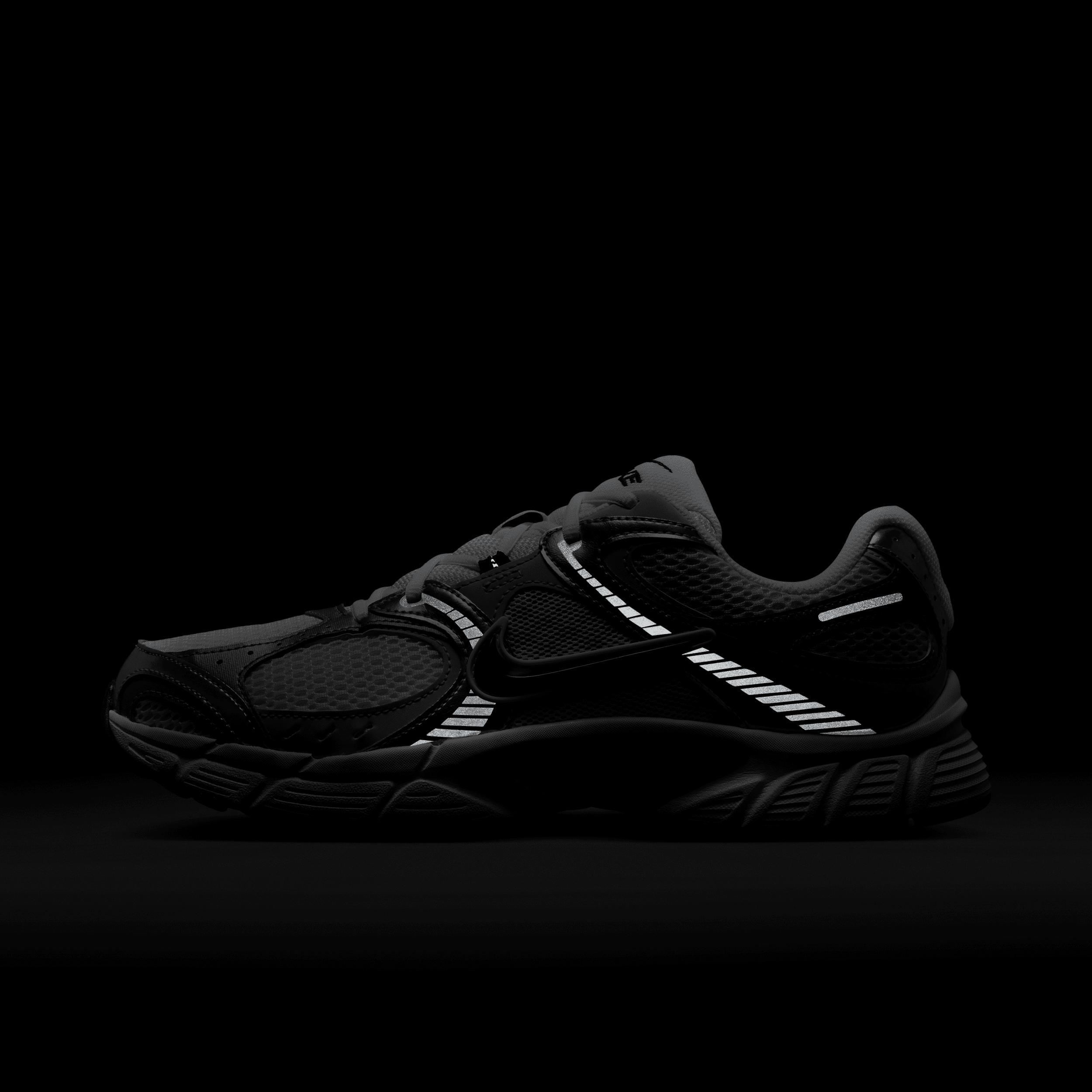 Nike Men's V5 RNR Shoes Product Image