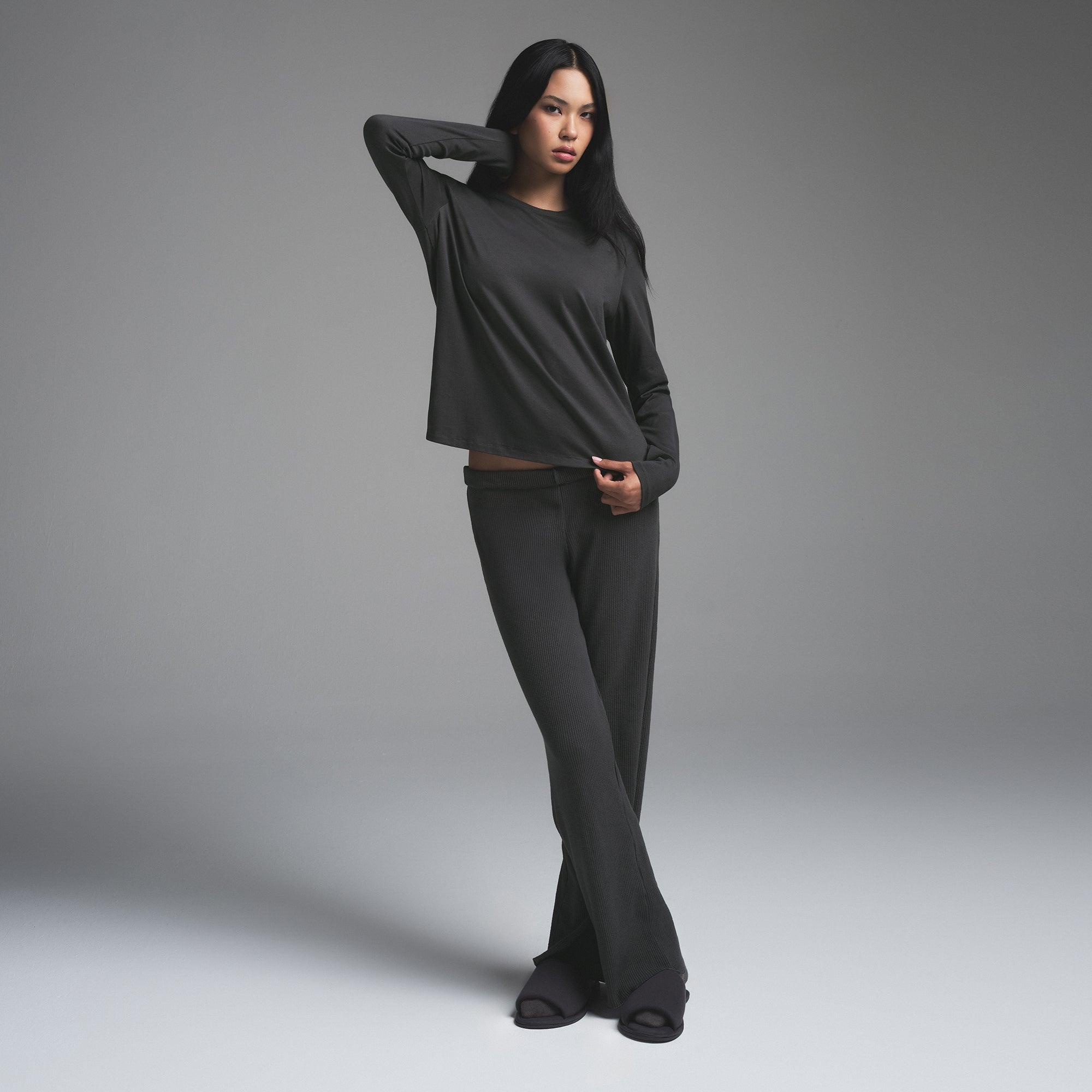 RELAXED TEES LONG SLEEVE T-SHIRT | ASH Product Image
