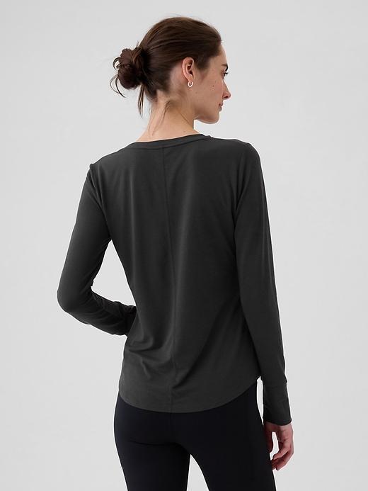 GapFit Breathe T-Shirt Product Image