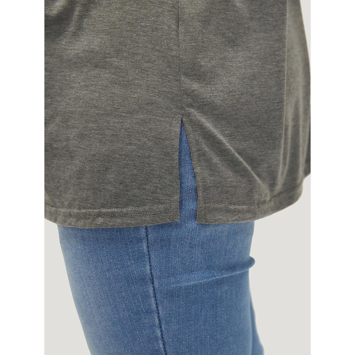 Plus Size Colorblock Contrast Patched Pocket Batwing Sleeve T-shirt Gray Women Casual Contrast Colorblock Round Neck Dailywear T-shirts BloomChic 12/L Product Image