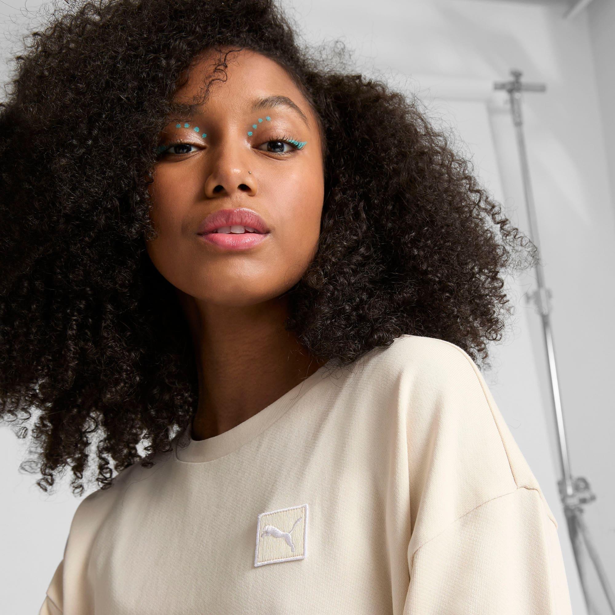 Essentials Elevated Women's Comfort Crew Sweatshirt Product Image