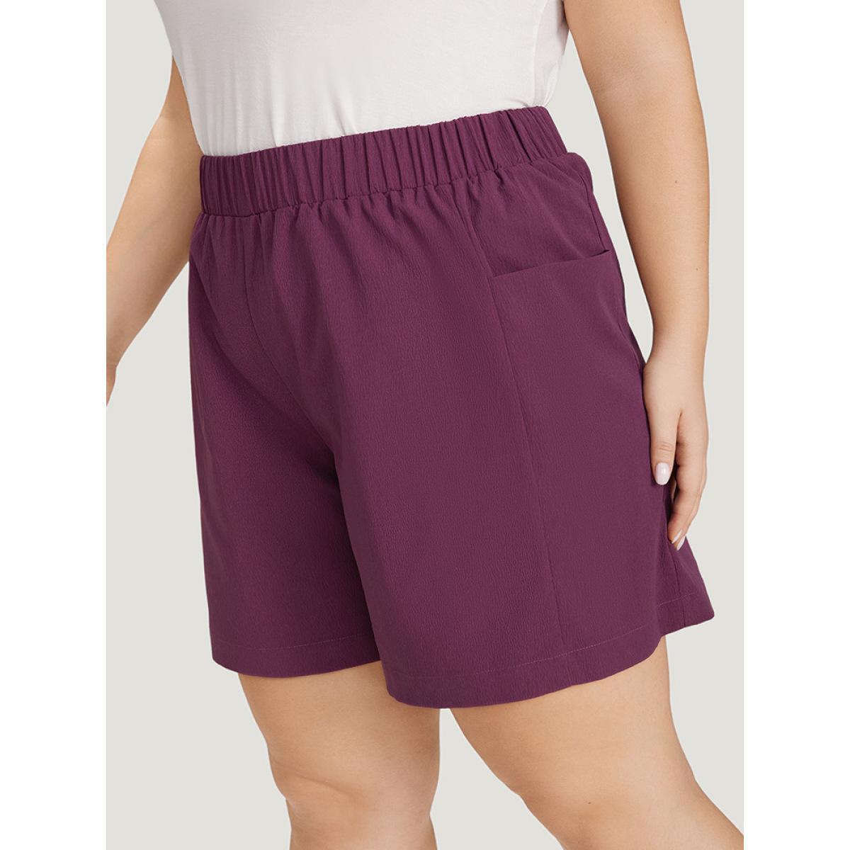 Plus Size Solid Patched Pocket Elastic Waist Shorts Women Purple Casual Elastic Waist Dailywear Shorts BloomChic 26/4X Product Image