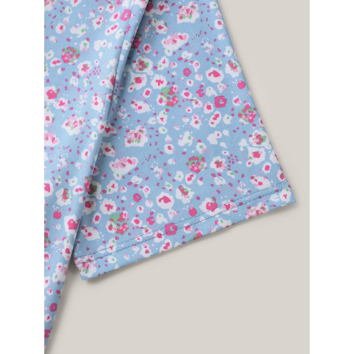 Plus Size Floral Print Plicated Detail T-Shirt LightBlue Women Casual Tucked seam Natural Flowers V-neck Everyday-Casual T-shirts BloomChic 28/5X Product Image
