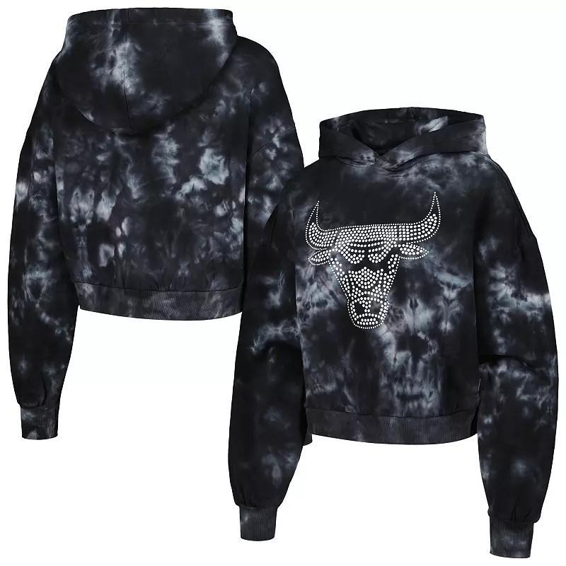 Women's The Wild Collective Black Chicago Bulls Tie-Dye Cropped Pullover Hoodie, Size: Medium Product Image