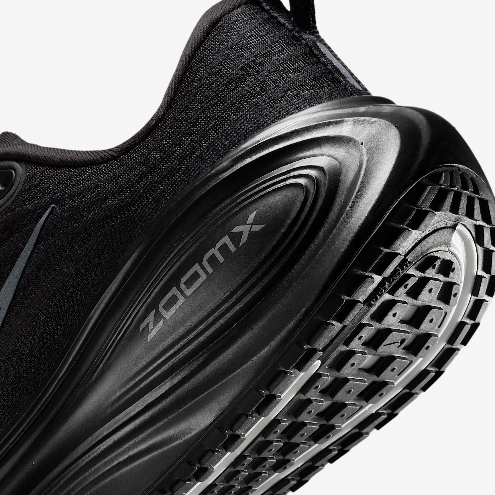 Nike Vomero Plus Women's Road Running Shoes Product Image