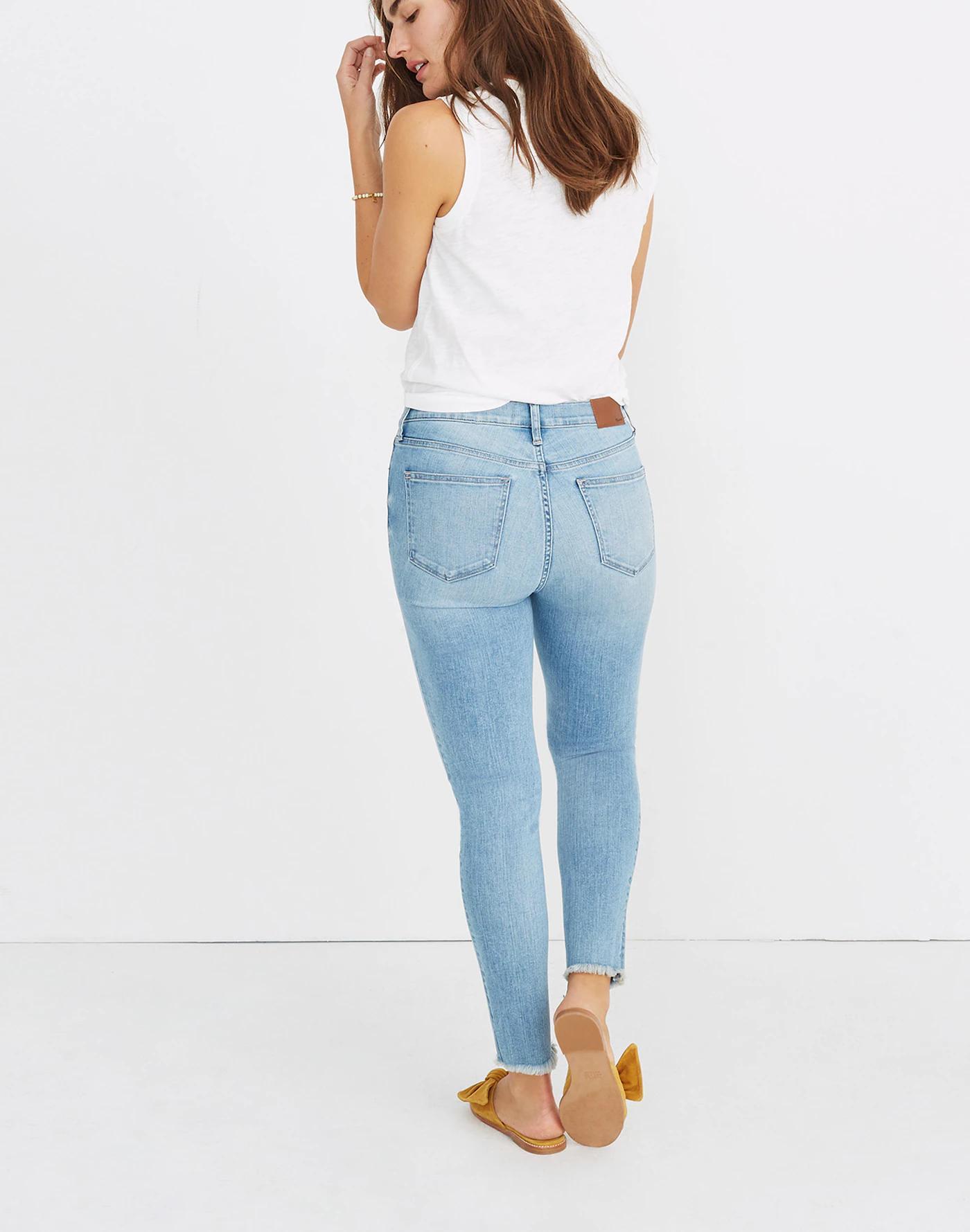9" High-Rise Skinny Crop Jeans: Button-Front Edition Product Image