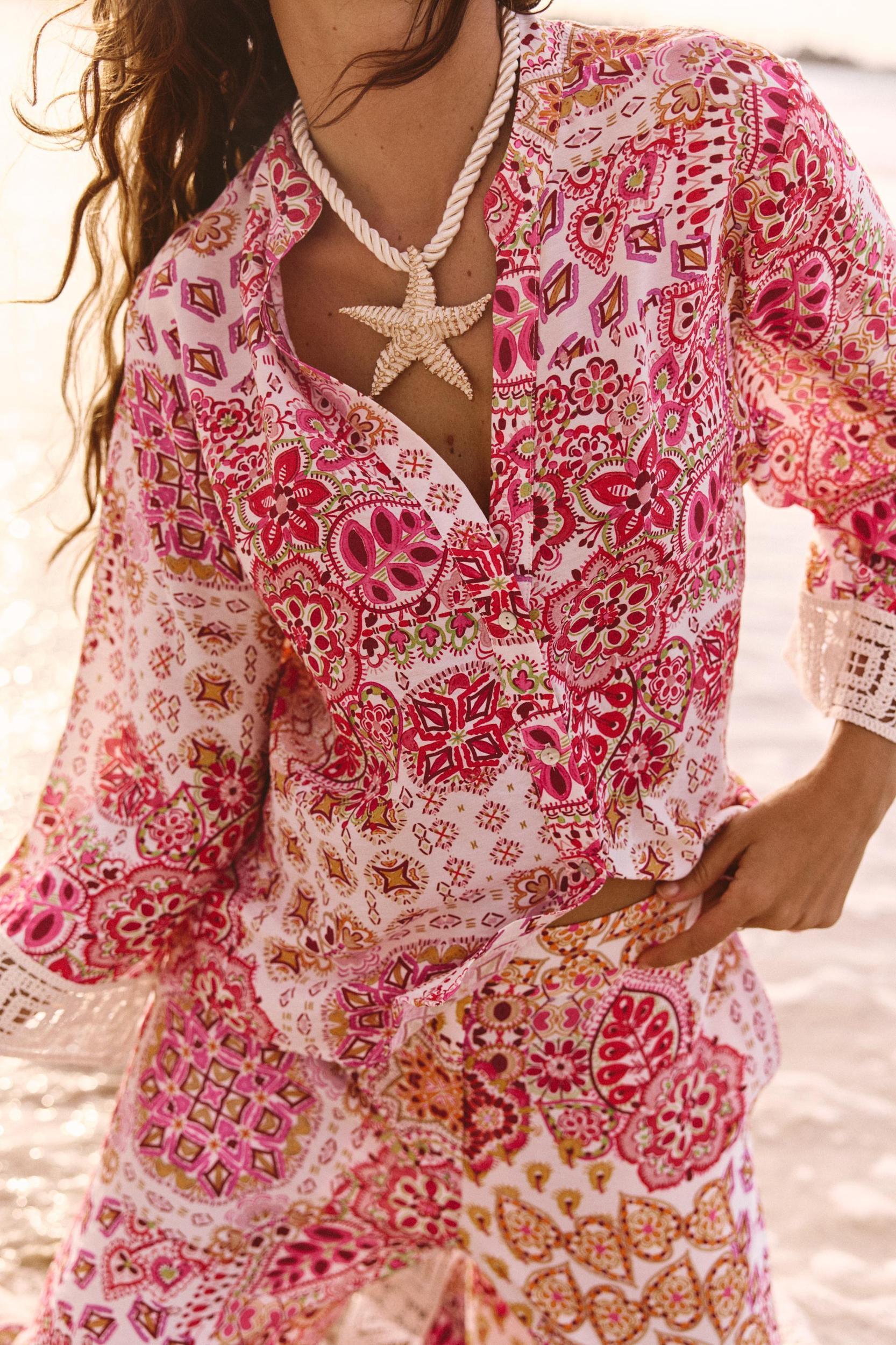 PRINTED BLOUSE WITH GUIPURE LACE SLEEVES Product Image