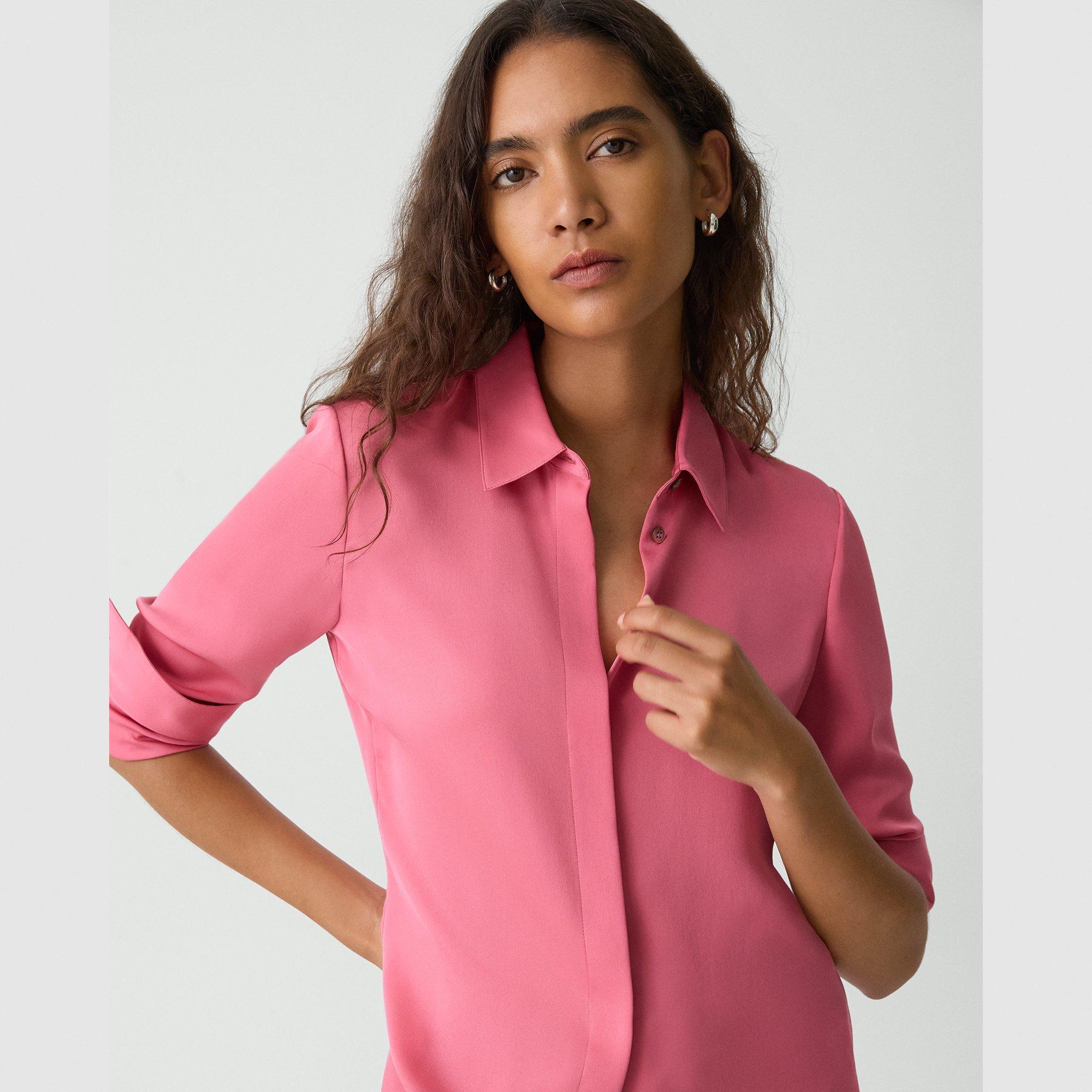 CLASSIC FITTED SHIRT Product Image