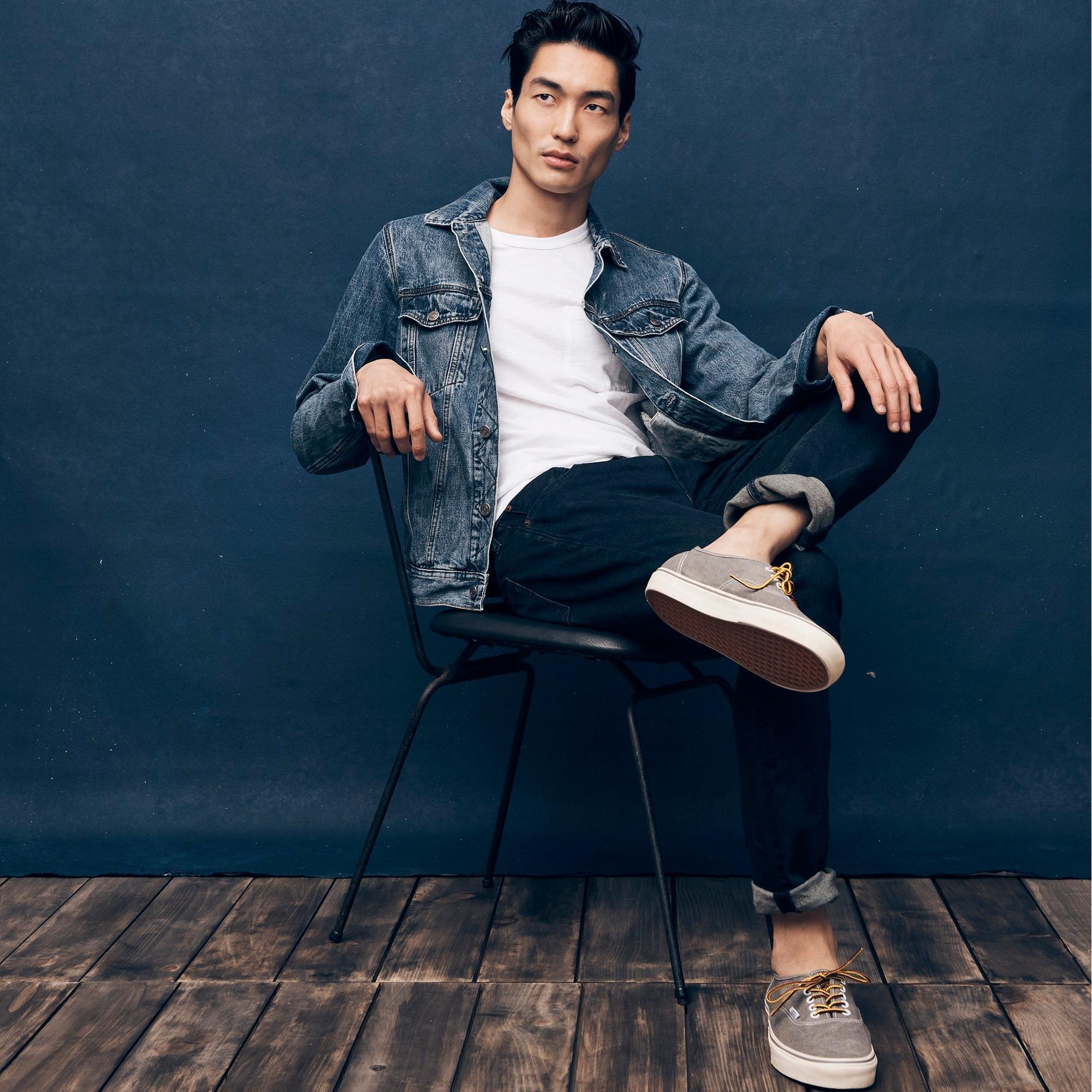 250 Skinny-fit stretch jean in deep lake wash Product Image