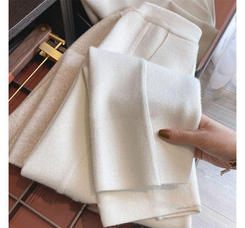 Elastic Waist Cropped Pants Product Image