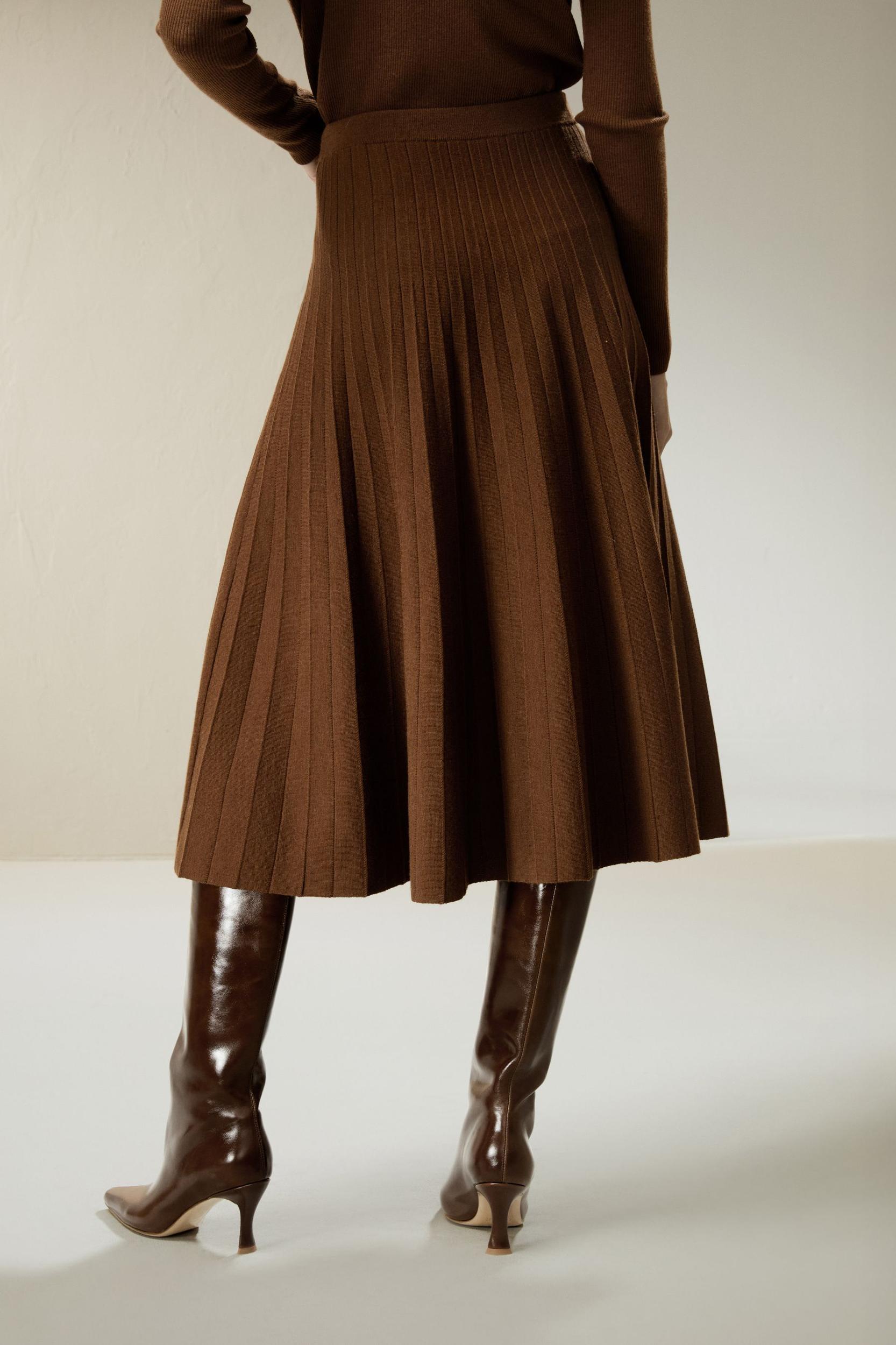 Collegiate Ultra-fine Merino Wool Skirt Product Image