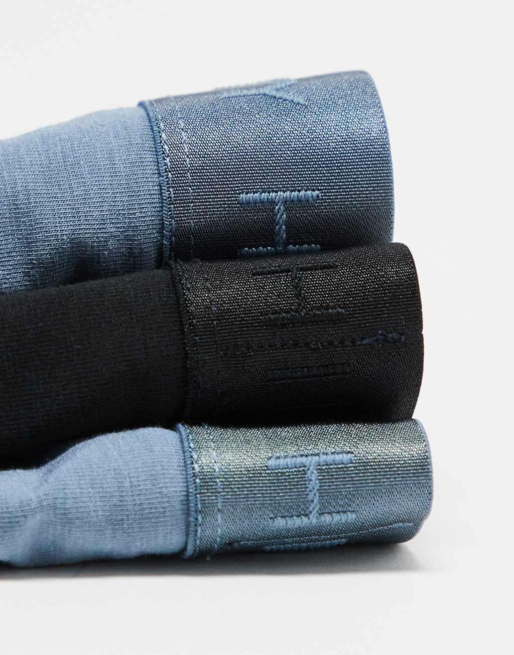 Tommy Hilfiger everyday luxe 3 pack boxer briefs in blue/black Product Image