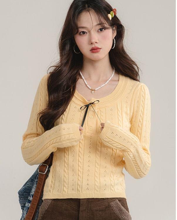 Long-Sleeve Scoop Neck Plain Knit Top Product Image
