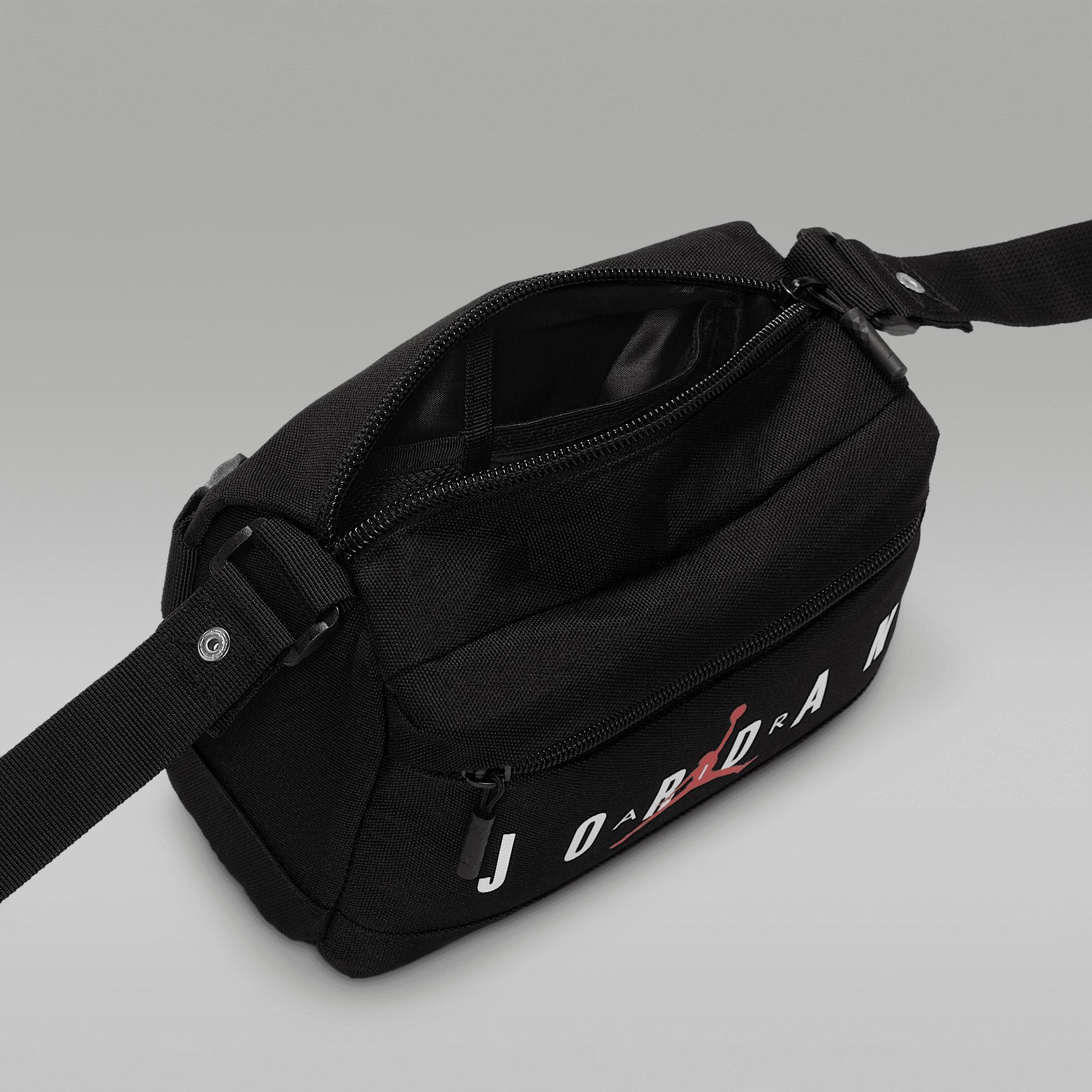 Jordan Crossbody Bag (3.3L) Product Image