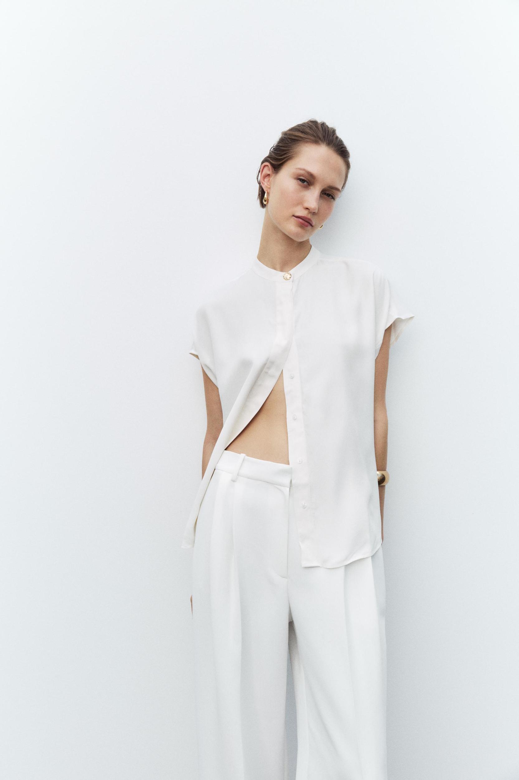 FLOWY CREPE TOP Product Image
