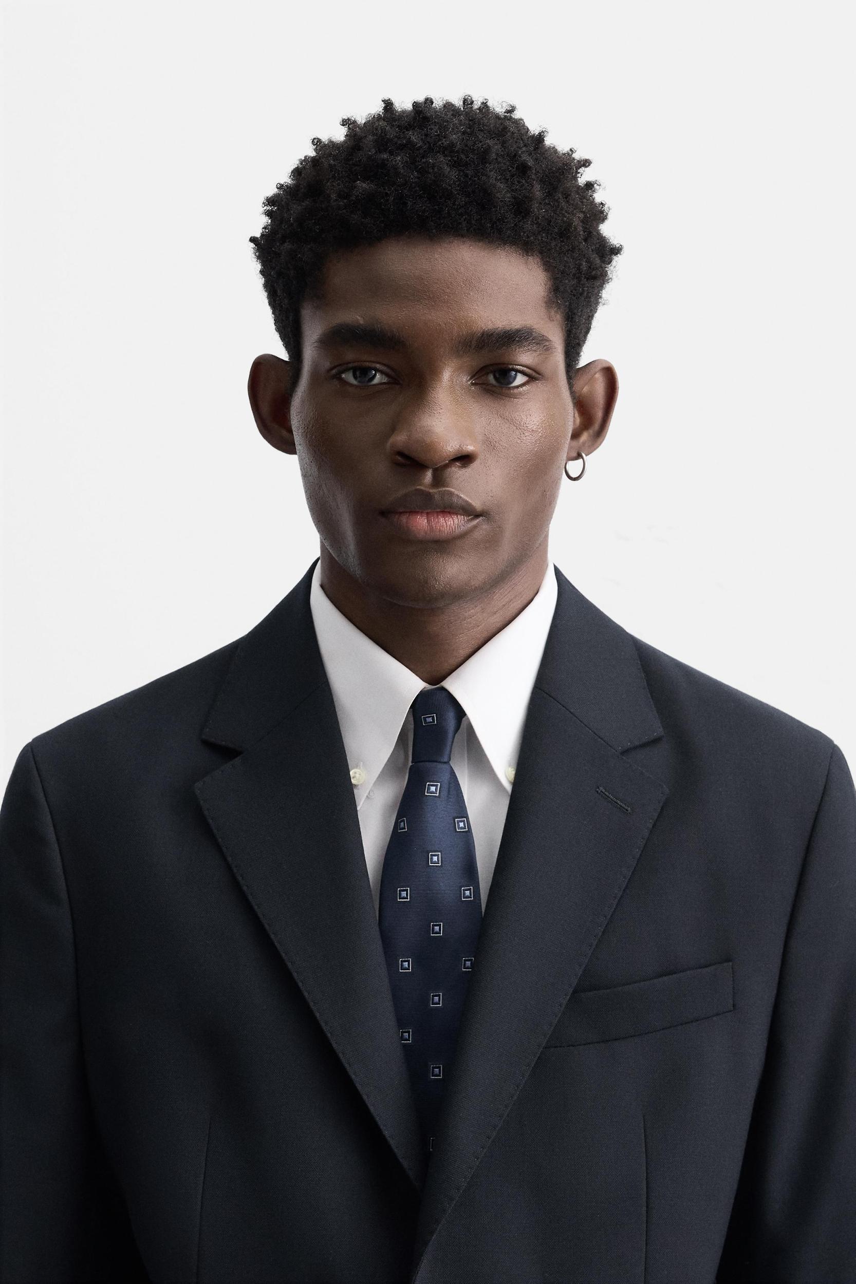 100% SILK GEOMETRIC PRINT TIE Product Image
