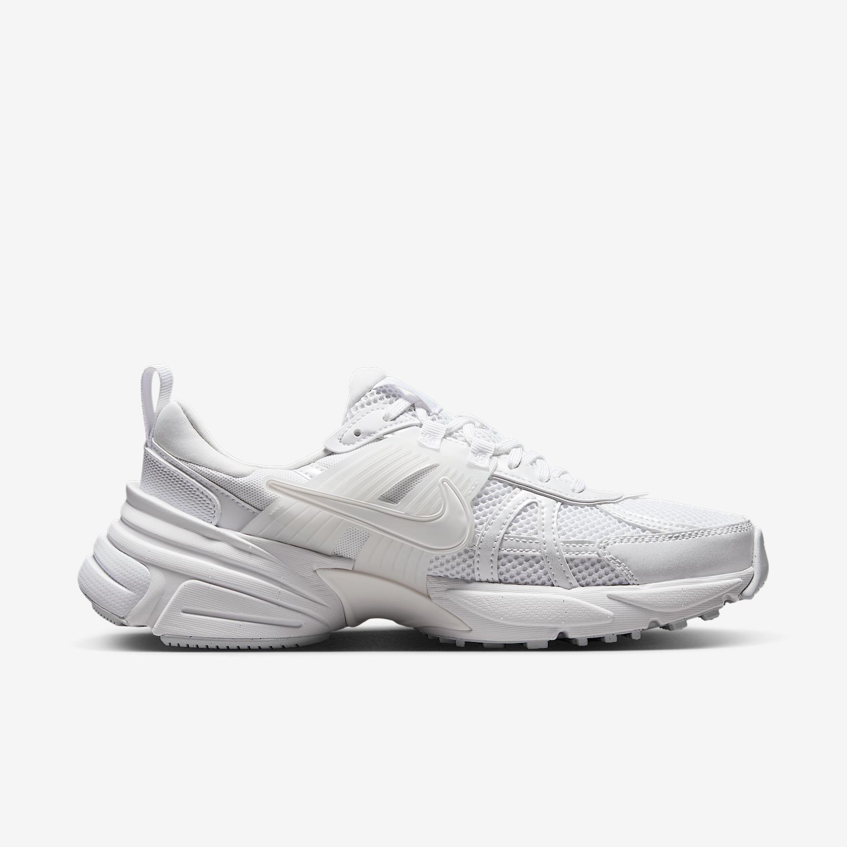 Nike Women's V2K Run Shoes Product Image