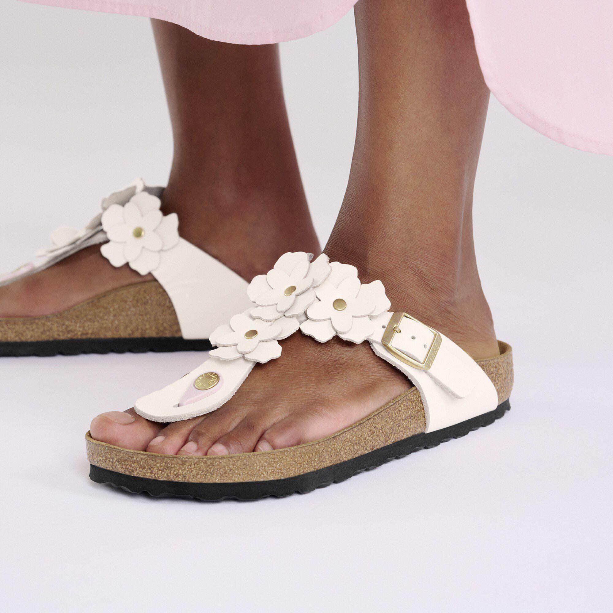 Gizeh Flower Embellishment Natural Leather Product Image