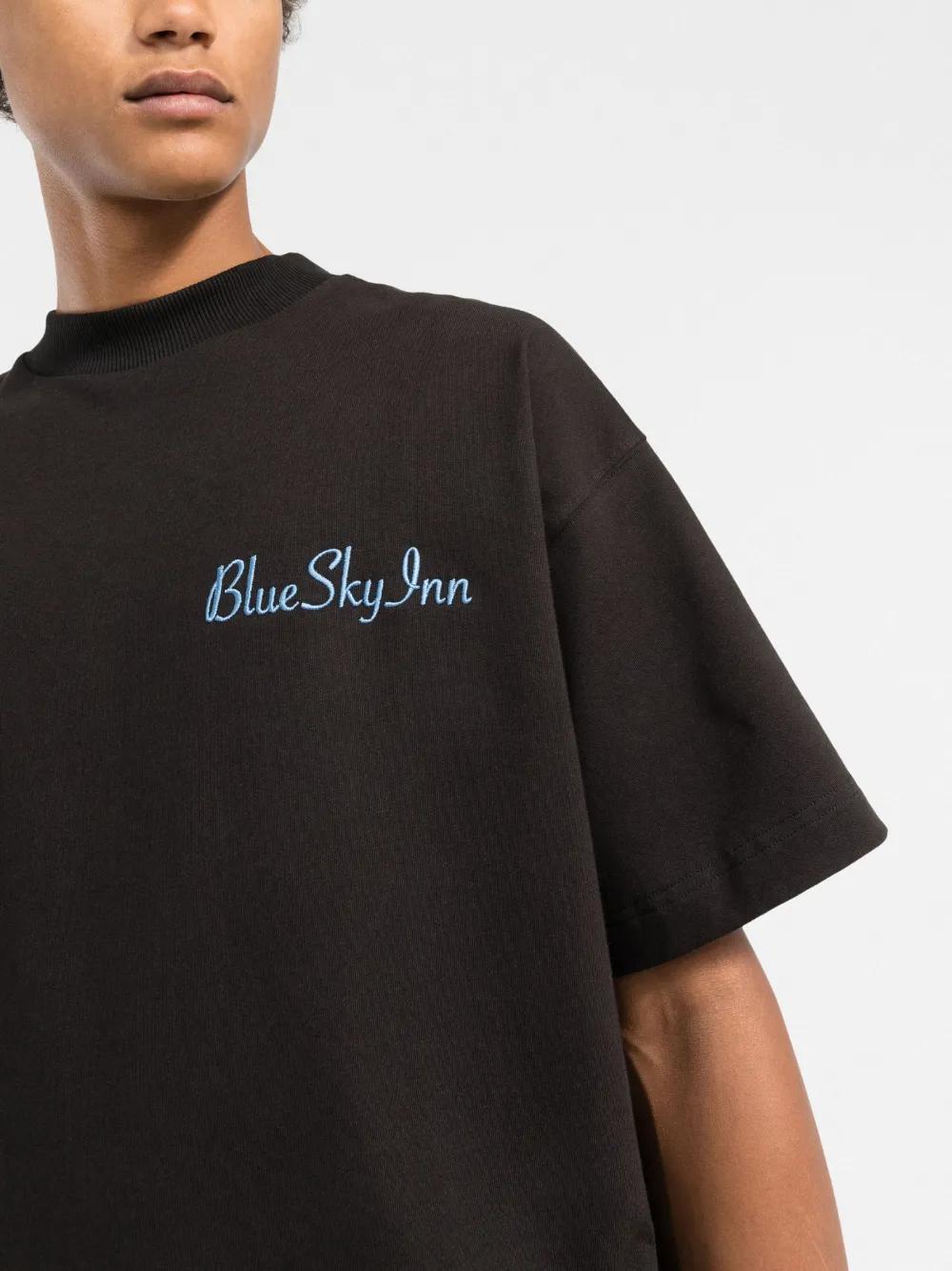 logo-embroidered T-shirt Product Image