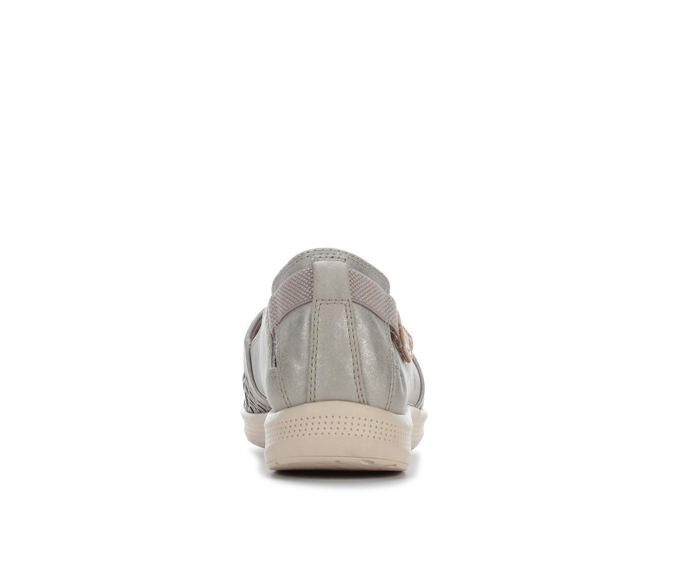 Women's Baretraps Viccia Casual Shoes Product Image