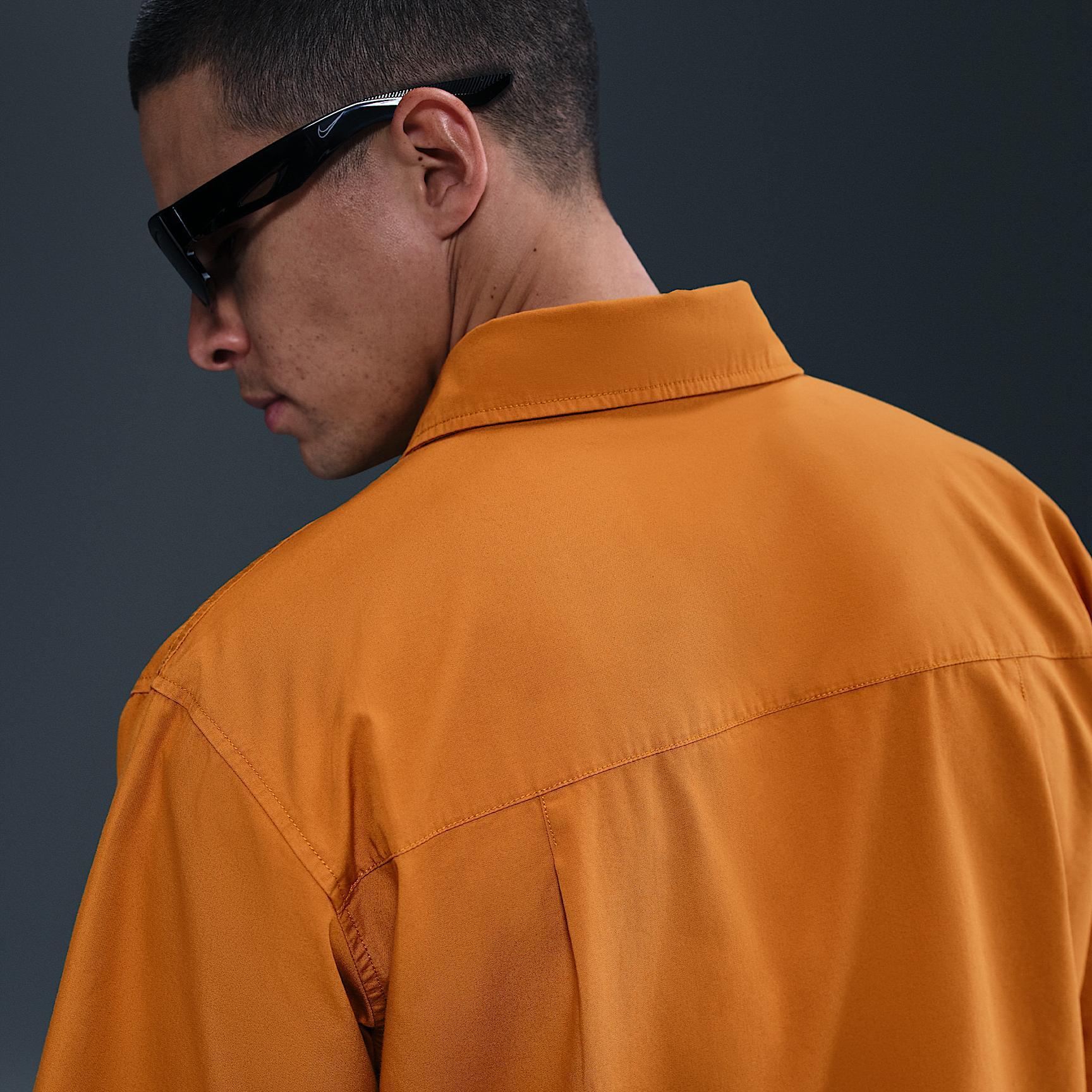 Nike Club Men's Short-Sleeve Button-Down Shirt Product Image