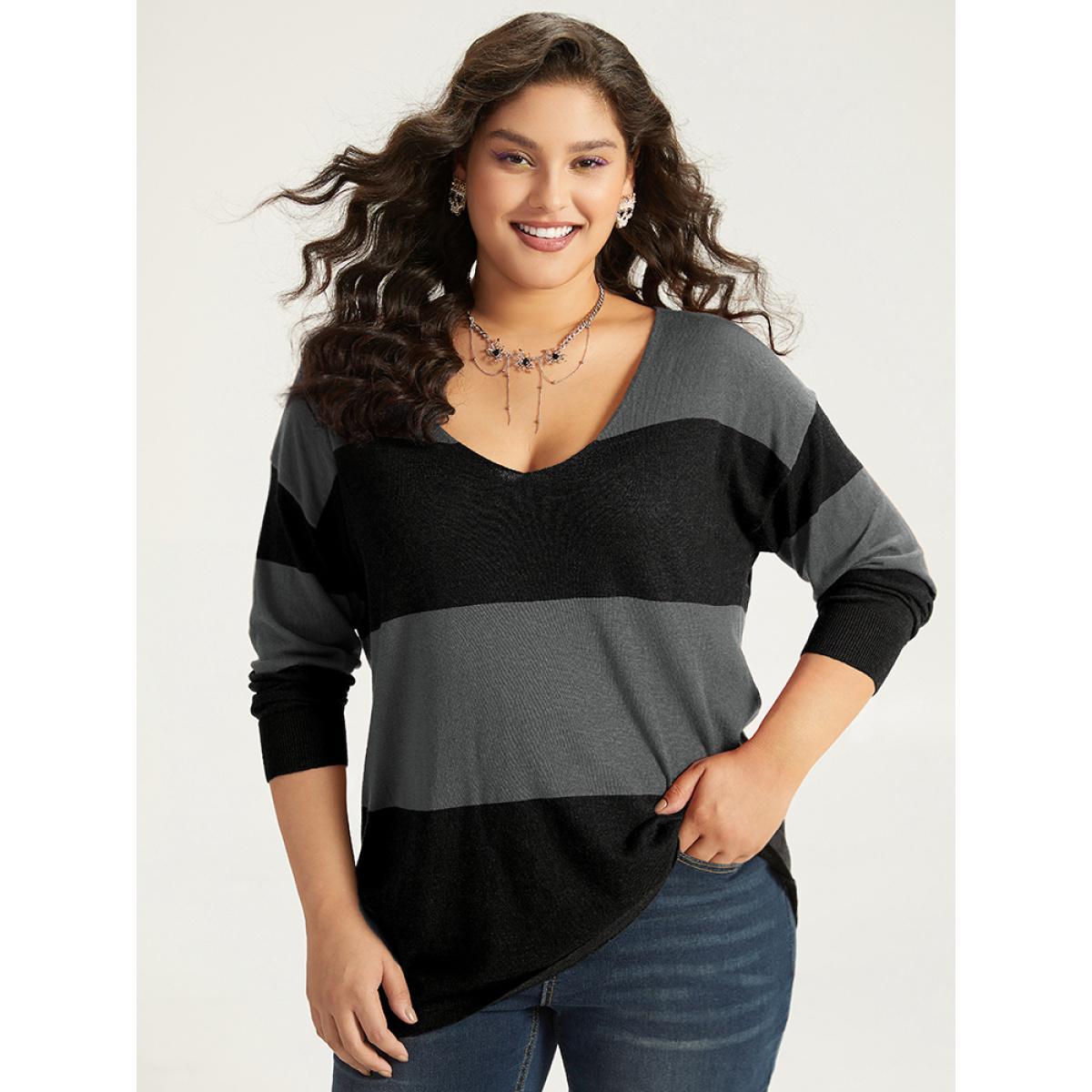 Plus Size Halloween Supersoft Essentials Colorblock Contrast Elastic Cuffs Pullover Gray Women Casual Loose Long Sleeve V-neck Everyday Pullovers BloomChic 10/M Product Image