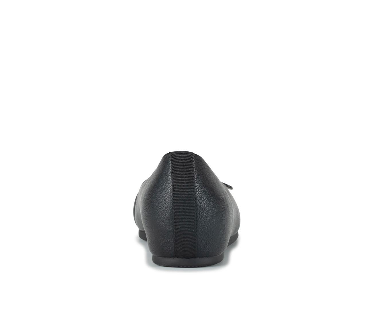 Women's Baretraps Colette Flats Product Image