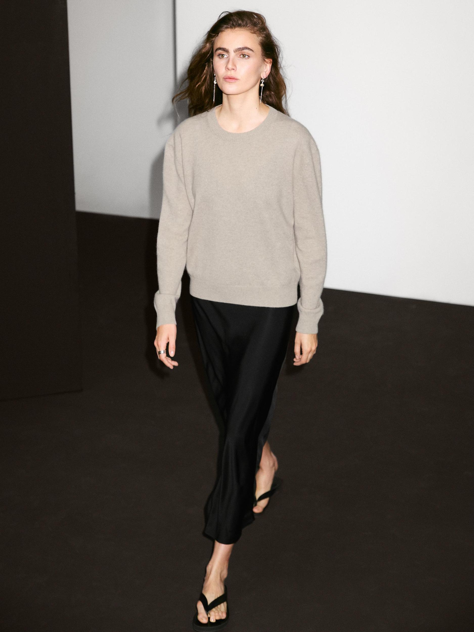 100% cashmere crew neck sweater Product Image