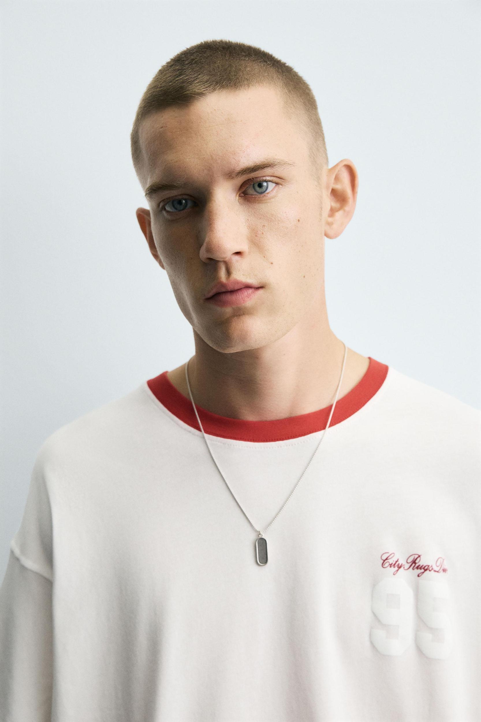 CONTRAST COLLAR T-SHIRT Product Image