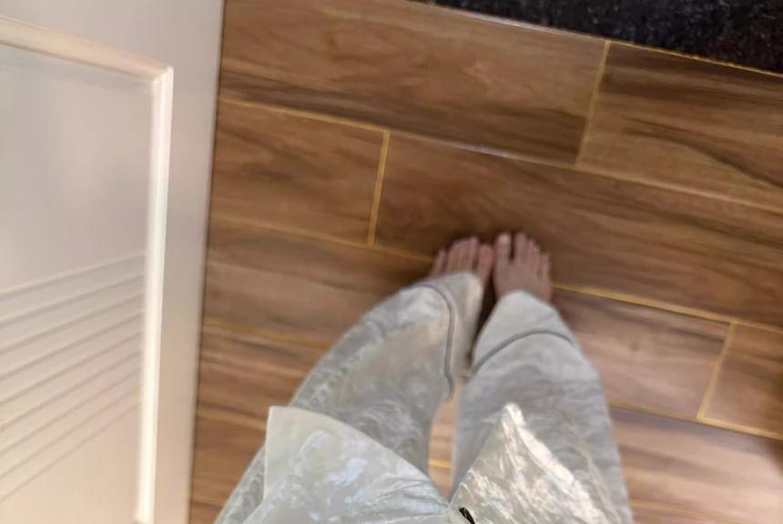 Pajama Set: Long-Sleeve Velvet Top + Pants Product Image